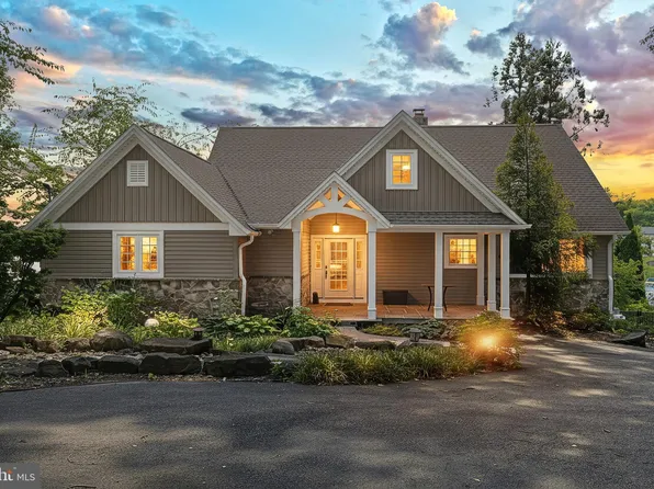 234 Lake Meade Dr, East Berlin, PA 17316