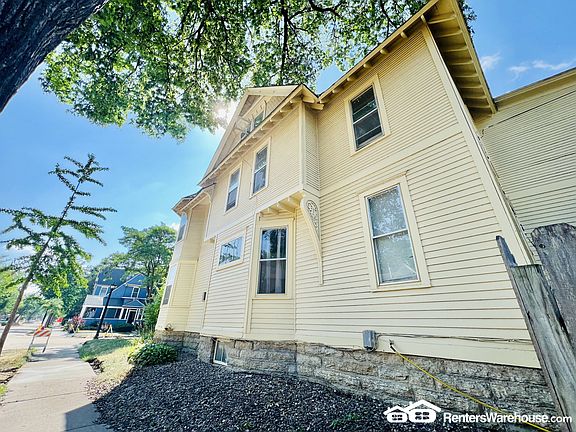 3rd image of 2700 Dupont Ave S Unit 2