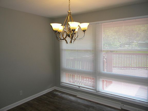 4th image of 10000 Ashbrook Dr
