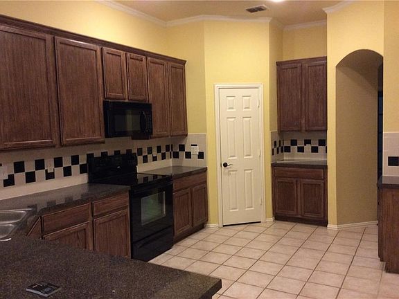 3rd image of 10207 Joy Dr