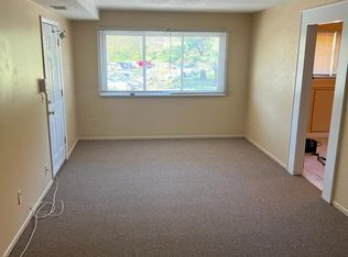 62 College Dr, Edison, NJ 08817