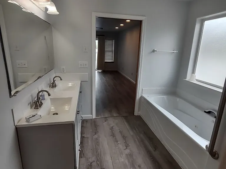365 Octopus Ave NE — Photo 6