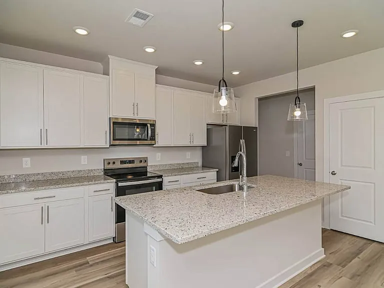 10911 Bluffton Cir — Photo 8