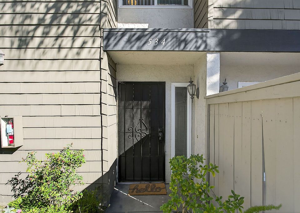 1st image of 534 W Dunton Ave #32
