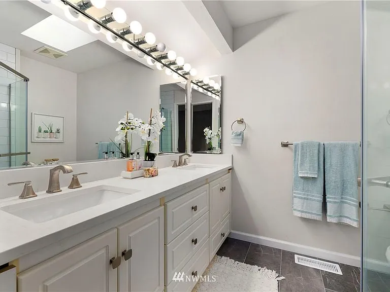 7818 NE 140th Pl — Photo 19