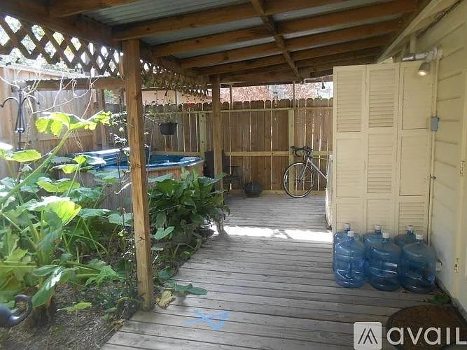 2417 Rosamond St #2417 — Photo 10