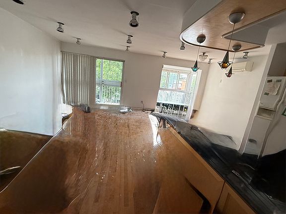 5th image of 16305 65th Ave #2F