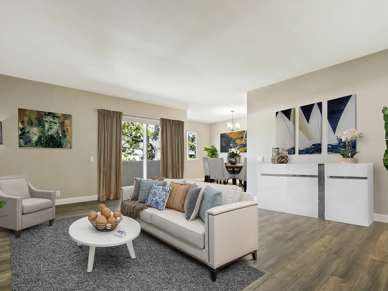 720 Louise Apartments — Photo 4