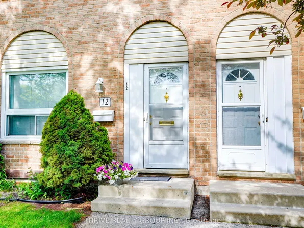 210 Carlyle Dr #12, London, ON N5V 3M9