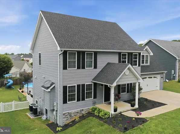 1212 Oden St, Front Royal, VA 22630