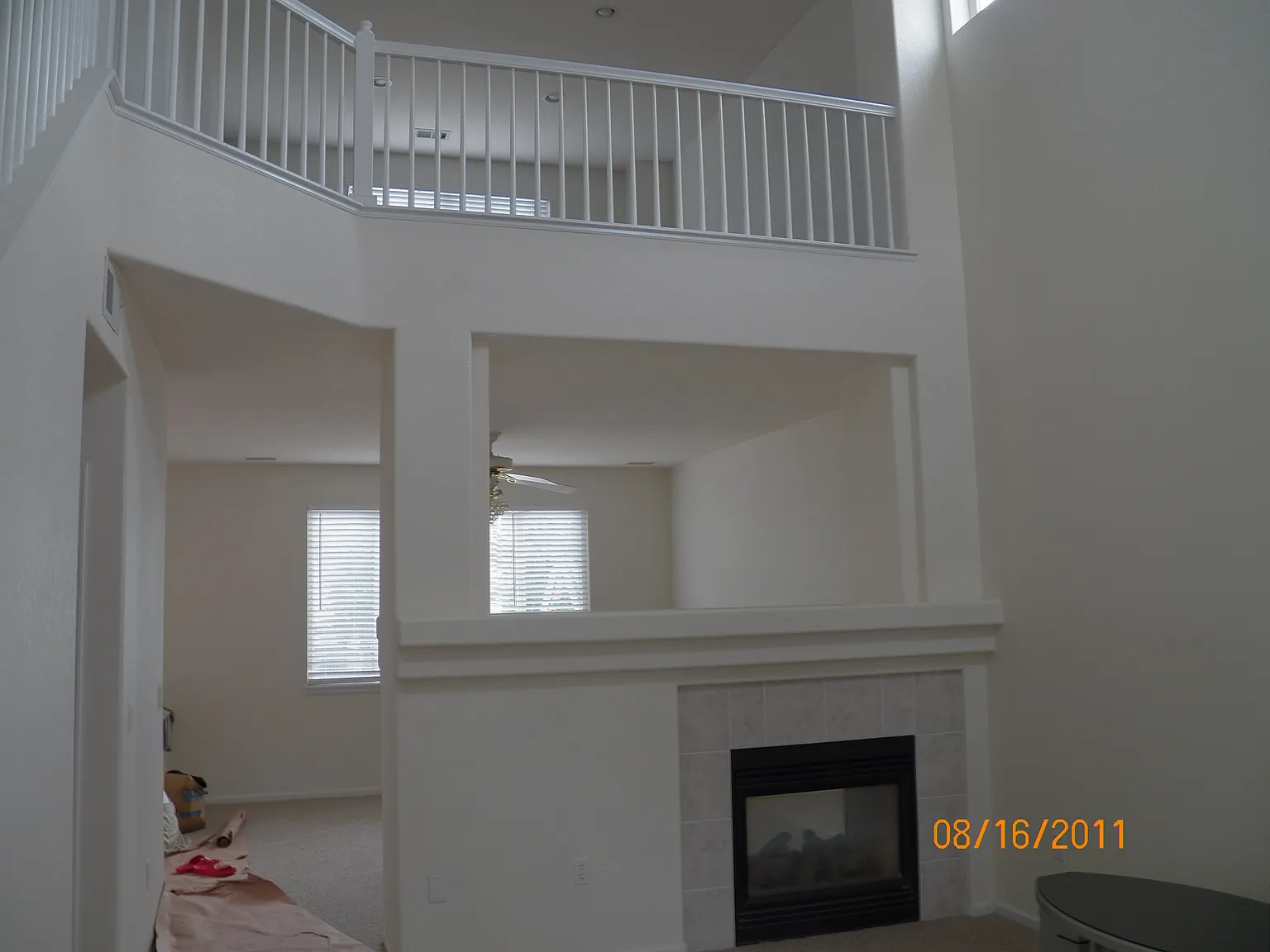 3 bed, 2.5 bath, 1922 sqft, $2,800 — Photo 2