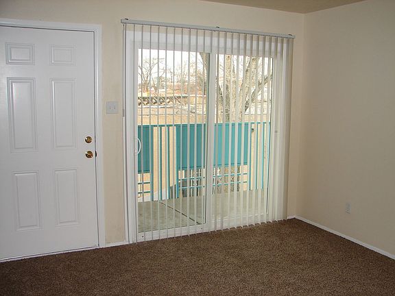 2nd image of 212 Vassar Dr SE Unit 5