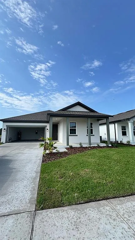4 bed, 3.0 bath, 2719 sqft, $2,495 — Photo 1