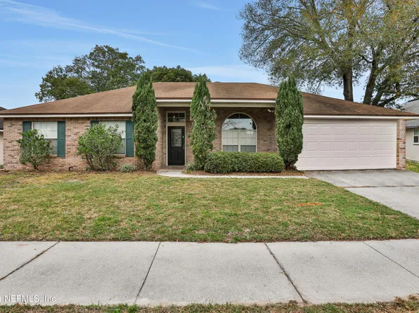 2034 Belhaven Dr, Orange Park, FL 32065