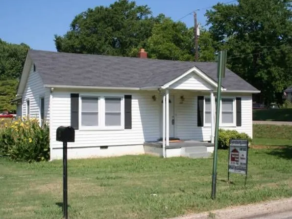 627 Ferguson Ave, Dyersburg, TN 38024