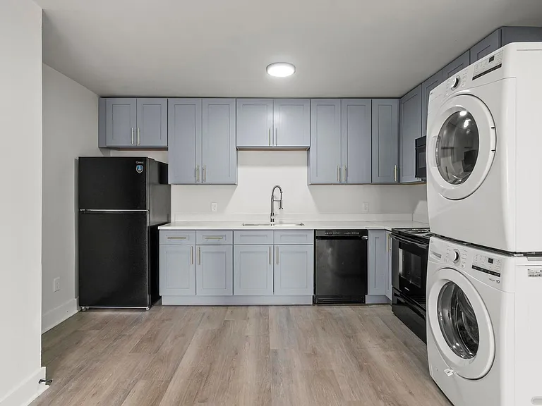 Greenway Trail Apartments — Photo 28