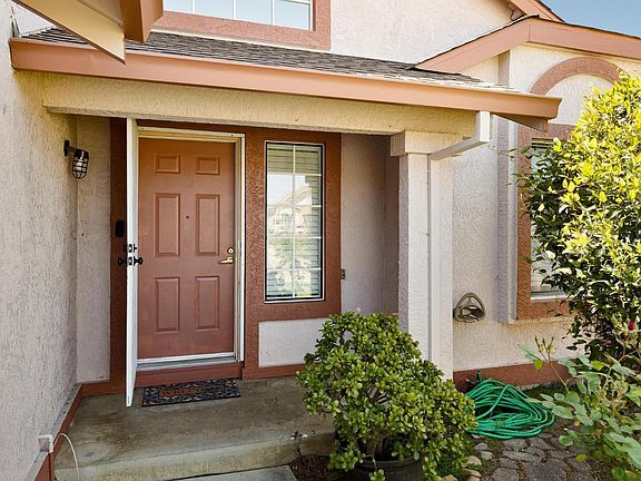 4th image of 728 Monte Carlo Drive