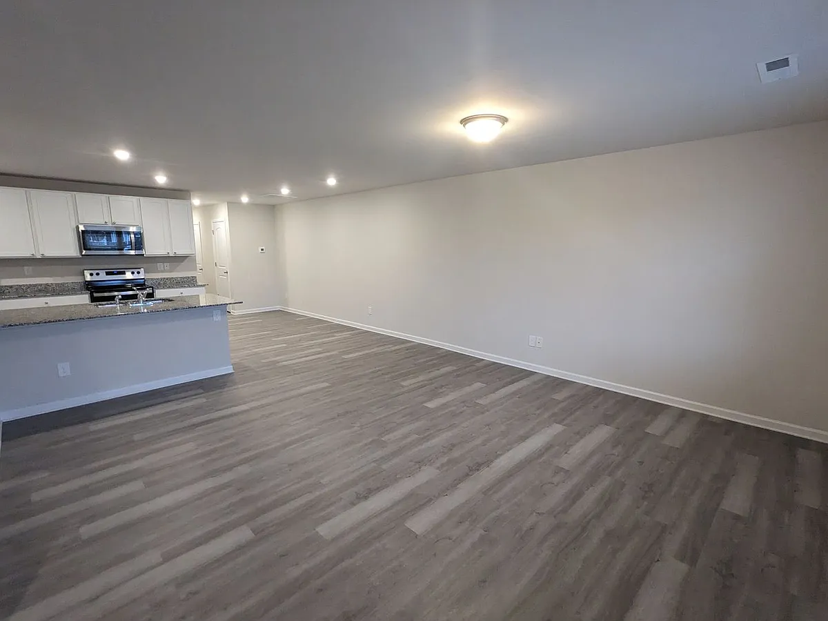 Building Photo - 237 Century Dr