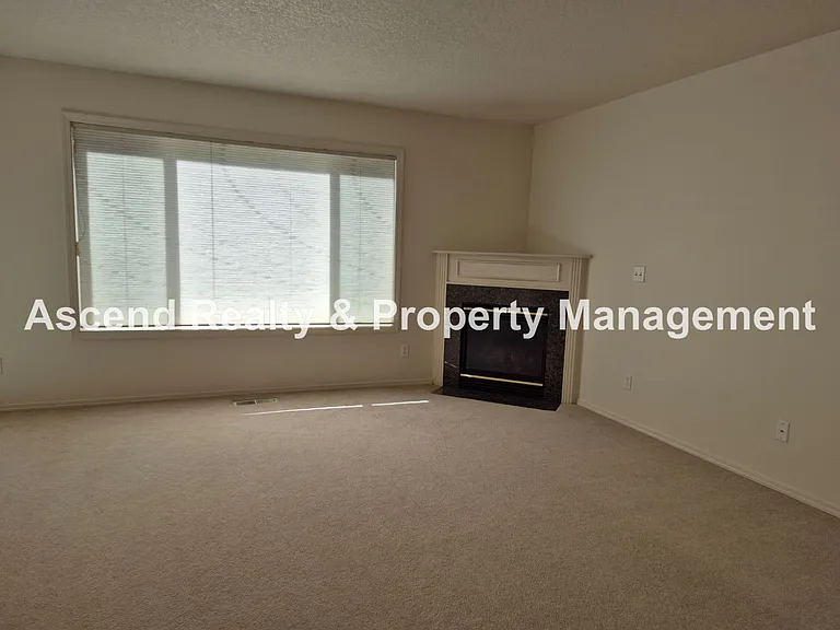 6443 NW Krislynn Ter — Photo 12