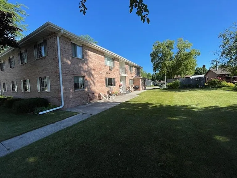 1700 Jackson St — Photo 11