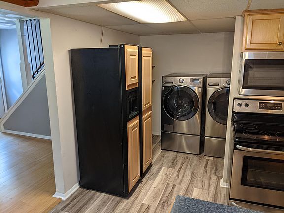 4th image of 8582 Huron River Ct #W