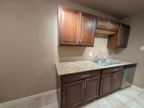 4th image of 551 Terminal Loop Rd Unit D5