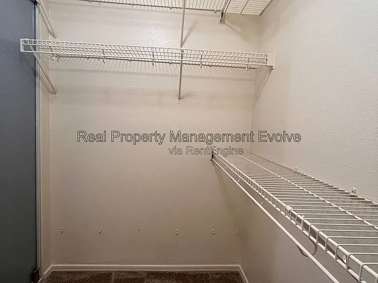 2060 N 30th St — Photo 20