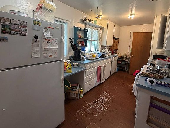 5th image of 726 S Pine St