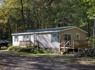 825 Causeway Dr, Friedens, PA 15541