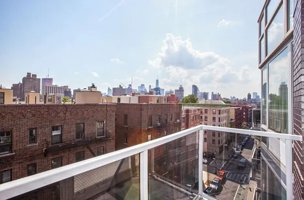 Rented by REAL New York | media 19