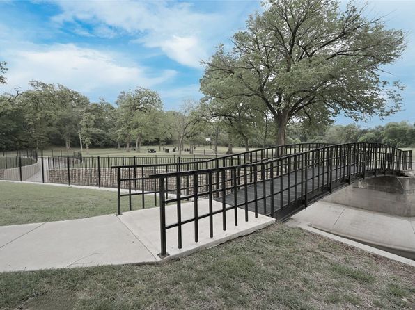 1016 Overhill Dr, Bedford, TX 76022