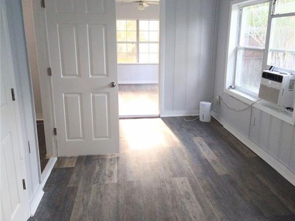 saint-petersburg-florida-46966603 picture