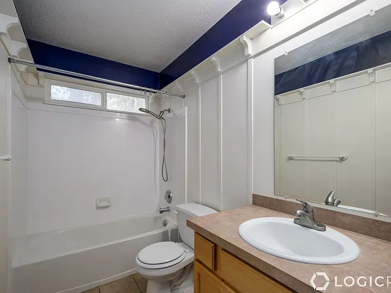 376 W Concord Pl — Photo 16