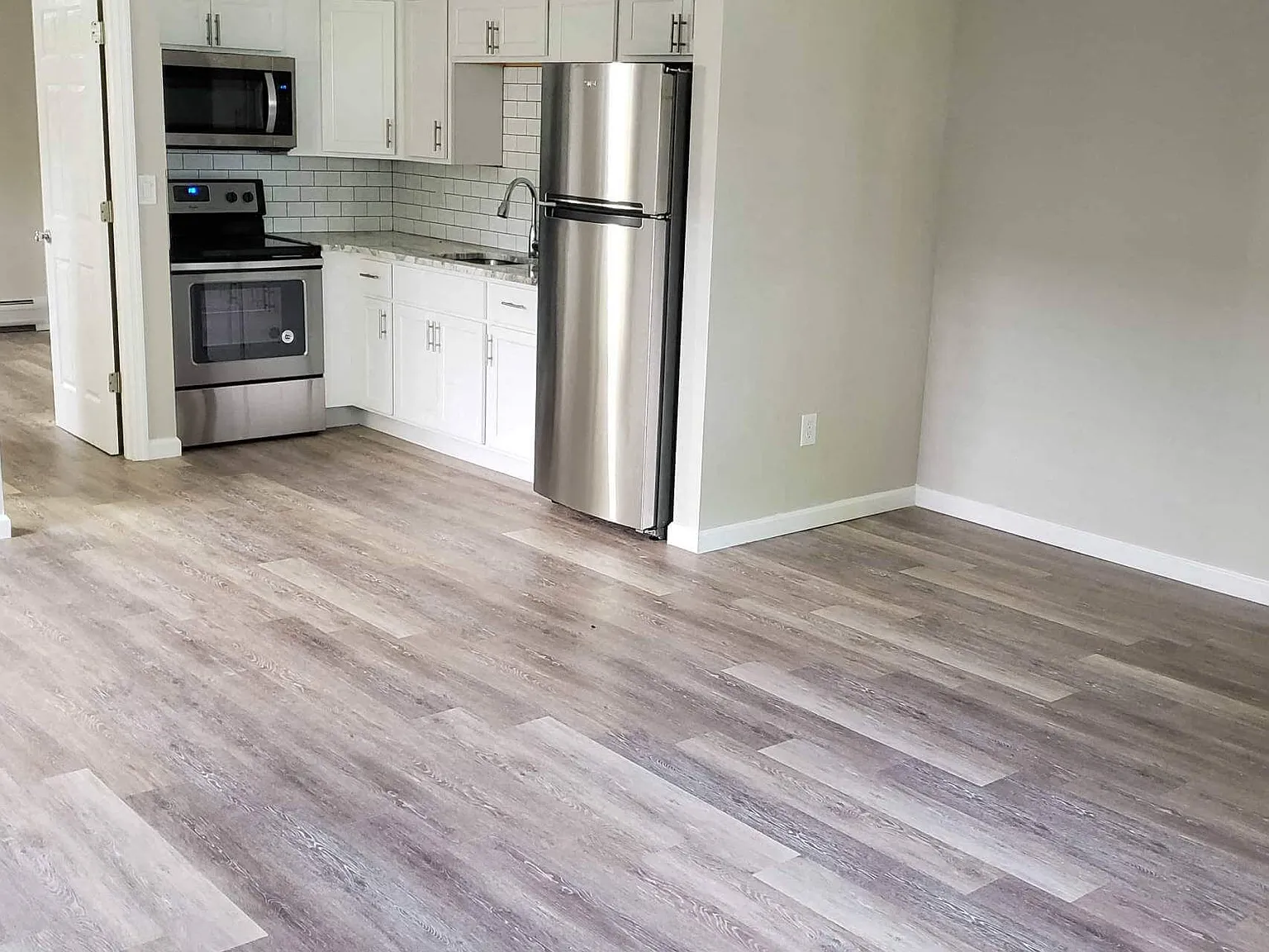 55 Carroll Apartments — Photo 4