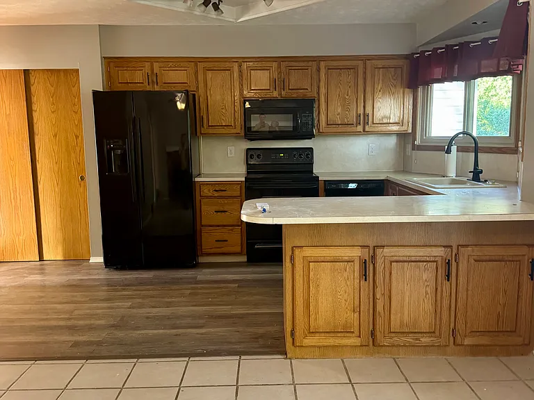 805 Donegal Dr — Photo 10