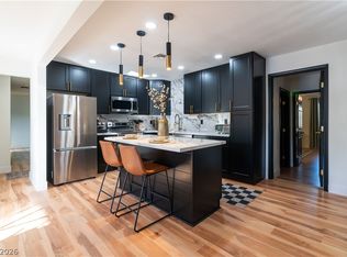 31 Jade Cir, Las Vegas, NV 89106