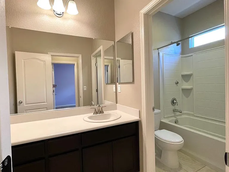 Full Bathroom