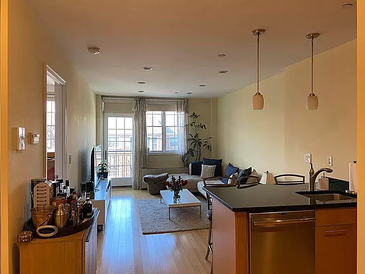 Rented by Highline Residential | media 14