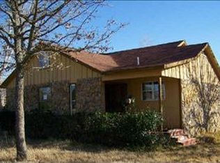 800 Barry Ln, Cleburne, TX 76031