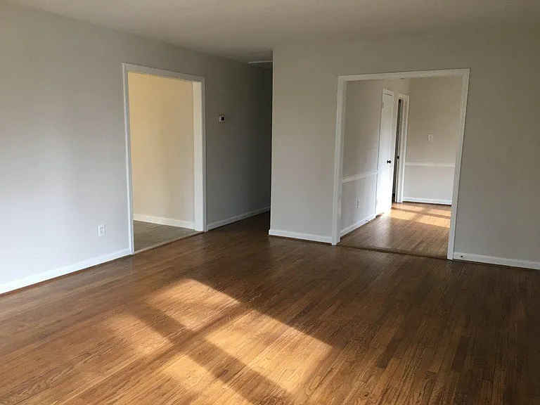 407 Walnut St — Photo 8