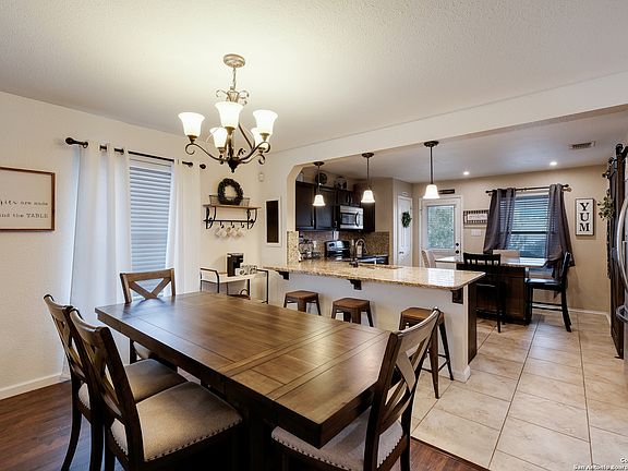 5th image of 24615 Maple Crest