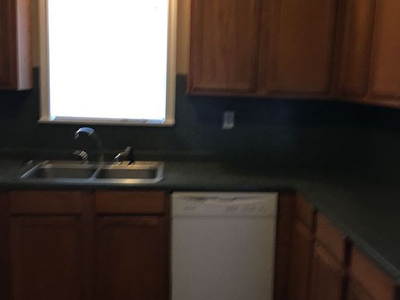 2nd image of 307 W Walnut St