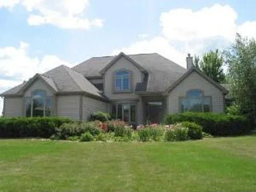 44W575 Volkening Cir photo 1