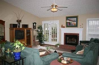 5th image of 6203 Glen Oak Dr