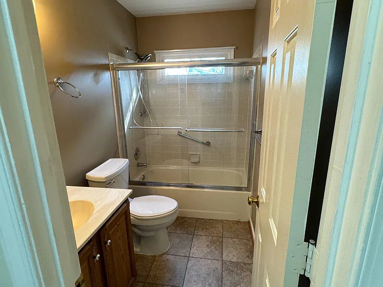1115 Aquia Dr — Photo 10