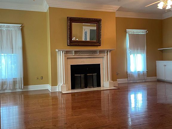 3rd image of 514 Ashland Dr
