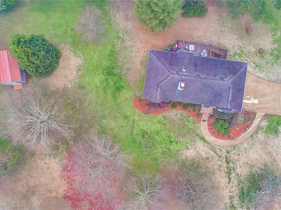 4th image of 211 Cherokee Springs Way