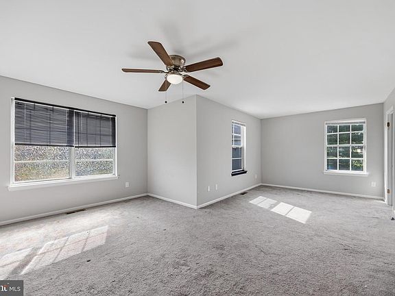 5th image of 14 S Ascot Ct