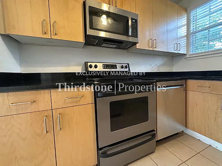 319 1st Ave N #1A — Photo 9