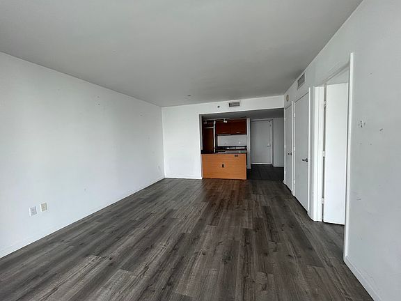 3rd image of 50 Biscayne Blvd APT 4150